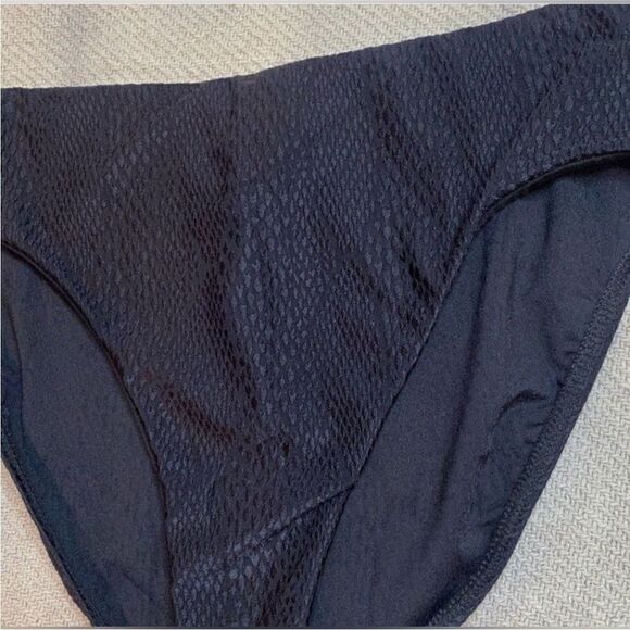 Robin Piccone NWT High Waist Textured Bikini Bottom in Black Size XS - Picture 5 of 8